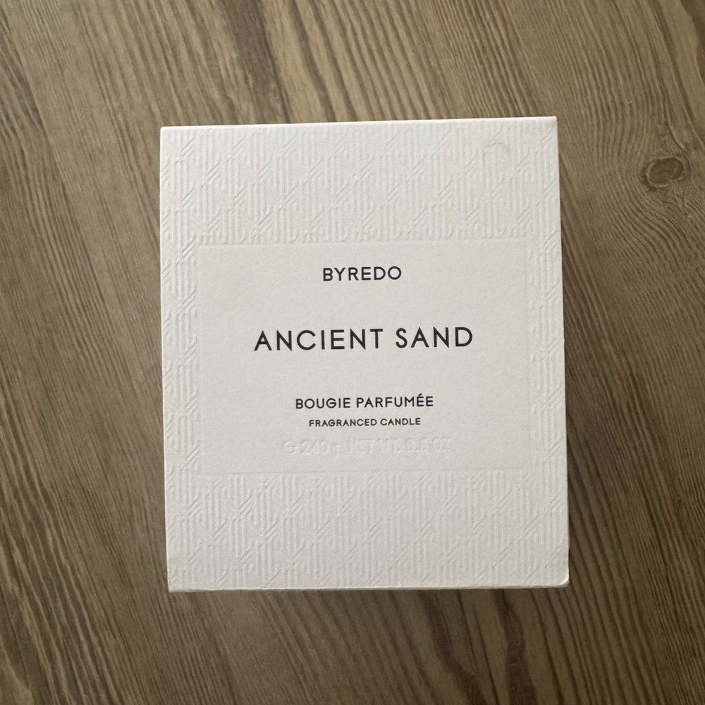 Byredo Ancient Sand Scented Candle - Elegant White